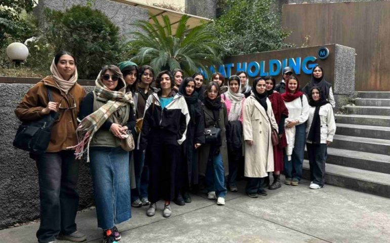 تعامل دانشگاه و صنعت تبلیغات در ویژه‌برنامه روز دانشجو هلدینگ مات