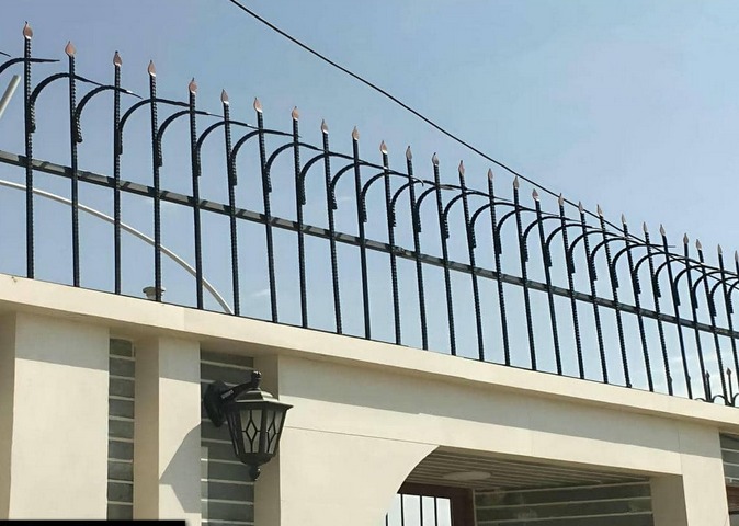 قیمت حفاظ دیوار حیاط | حفاظ لند و نرده دیوار
